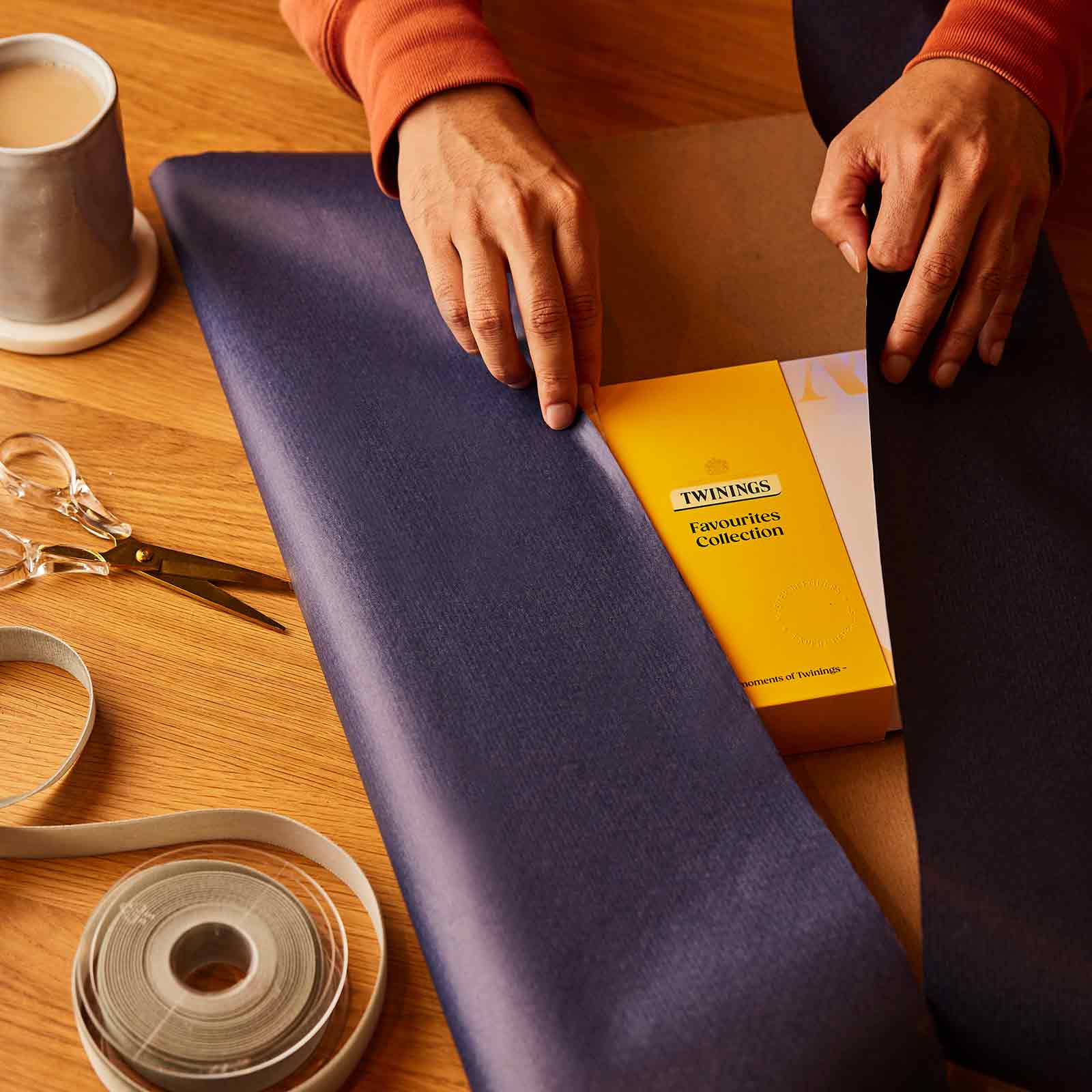 Congratulations Favourites Collection Gift Box - 40 Envelopes - Image 5